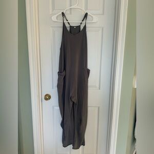 Women’s Loose Fit Jumpsuit Romper – Size Small – Adjustable Straps & Pockets